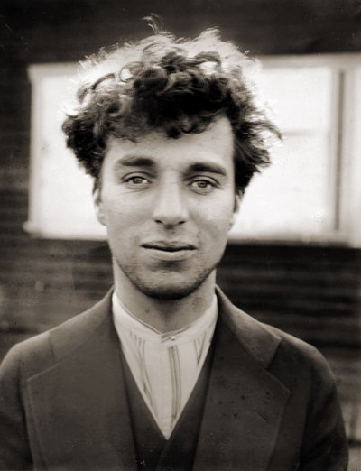 صورة تشارلي شابلن البالغ من العمر 27 عامًا بواسطة Hippolyte Lalaise Devéria