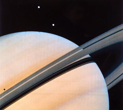 Saturn and its rings بواسطة فريدريك (المرتبط ب) بارنارد