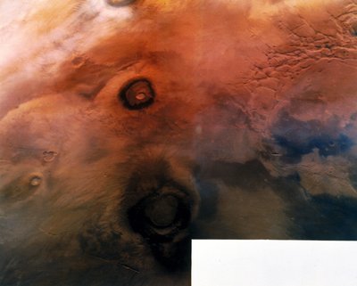Volcanoes on the surface of the planet Mars بواسطة فريدريك (المرتبط ب) بارنارد