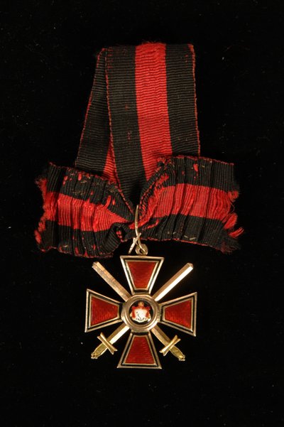 Riband and Badge of the Saint Vladimir ، الطبقة الرابعة ، القرن التاسع عشر بواسطة أوسمة وأوسمة
