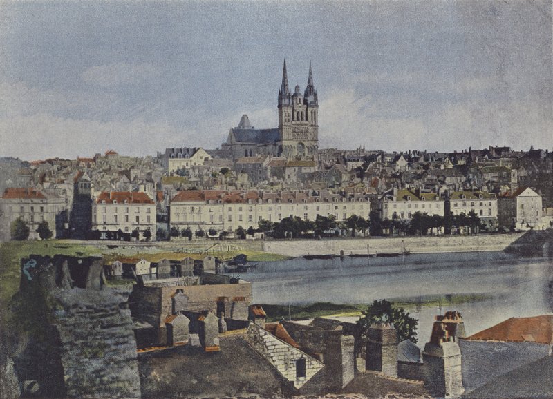Angers ، Vue Generale (صورة ملونة) بواسطة (بعد) مصور فرنسي