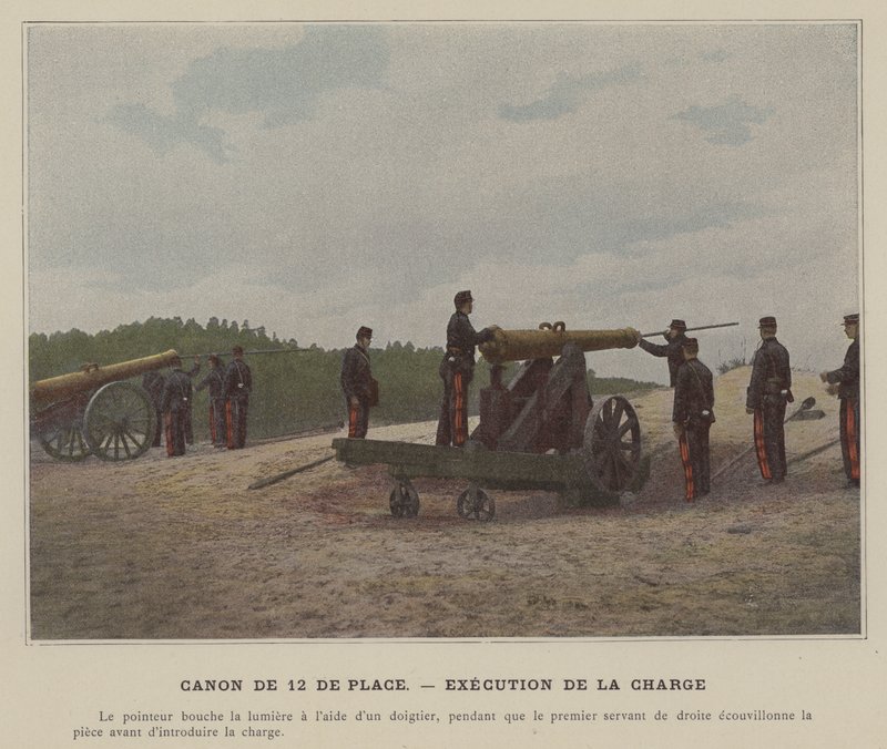 Canon de 12 de Place، Execution de la Charge (صورة ملونة) بواسطة (بعد) مصور فرنسي