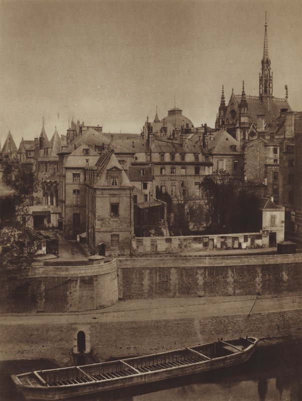 قصر العدل ، يُرى من Quai des Orfevres في عام 1862 (b / w photo) بواسطة (بعد) مصور فرنسي
