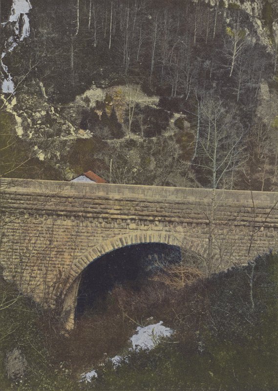 Le Pont d'Enfer (صورة ملونة) بواسطة (بعد) مصور فرنسي