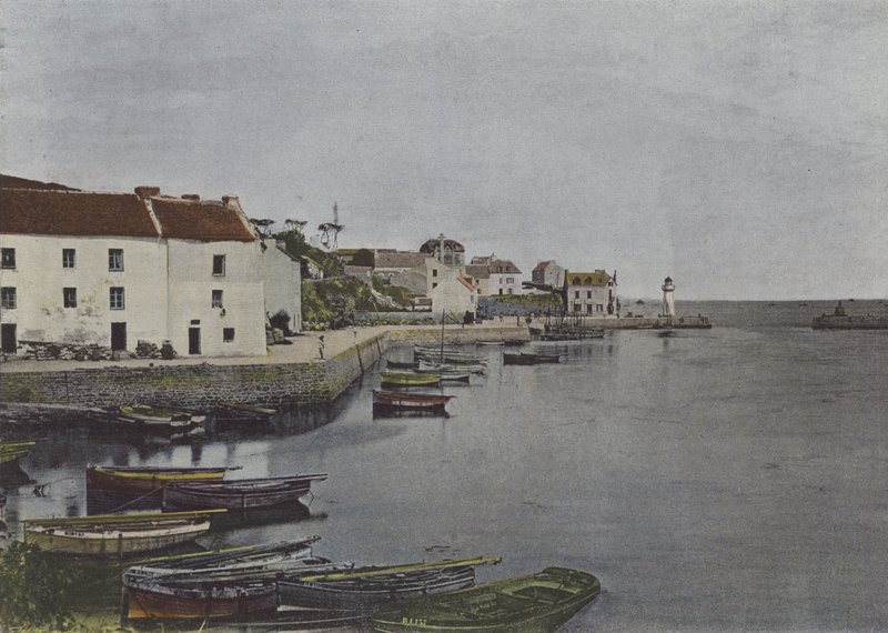 ميناء Sauzon ، في Belle-Ile (صورة ملونة) بواسطة (بعد) مصور فرنسي