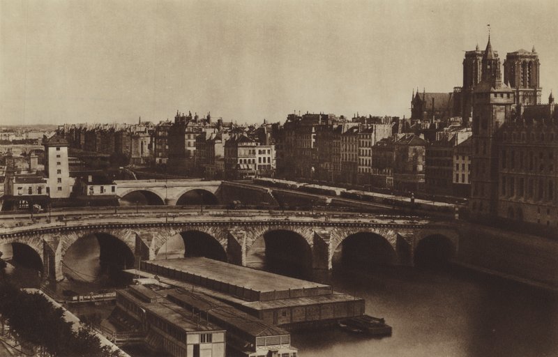 Quais Desaix و Napoleon ، اليوم Quai de la Corse (b / w photo) بواسطة (بعد) مصور فرنسي