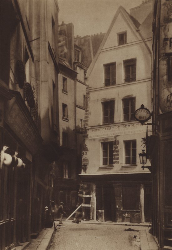 Rue Pirouette and rue Mondetour (b / w photo) بواسطة (بعد) مصور فرنسي