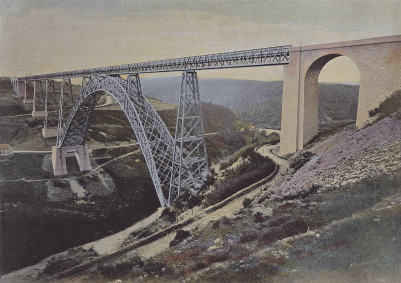 Viaduc de Garabit (صورة ملونة) بواسطة (بعد) مصور فرنسي