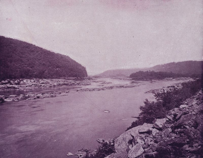 العنق الصغير لنهر سسكويهانا ، بنسلفانيا (صورة b / w) بواسطة المصور الأمريكي (بعد)