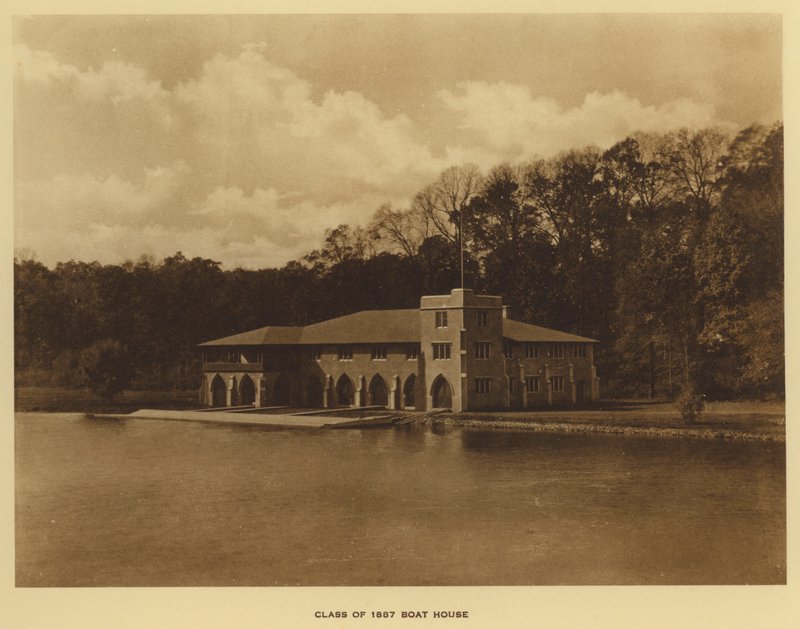 جامعة برينستون: فئة منزل القوارب عام 1887 (صورة b / w) بواسطة المصور الأمريكي (بعد)