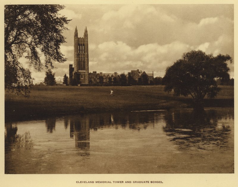 Princeton University: Cleveland Memorial Tower and Graduate School (b/w photo) بواسطة المصور الأمريكي (بعد)