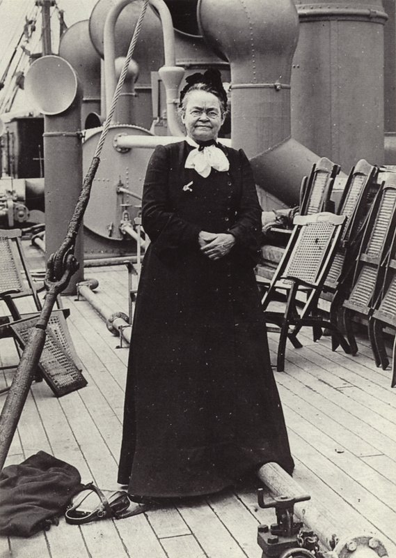 كاري نيشن (1846-1911)، ناشطة أمريكية راديكالية في مجال مكافحة الاعتدال، حوالي عام 1905 (صورة فوتوغرافية بالأبيض والأسود) بواسطة مصور أمريكي