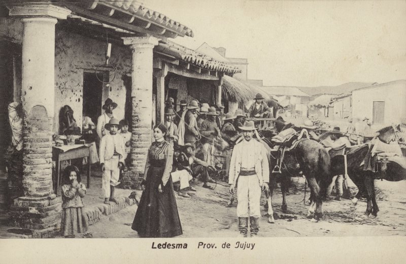 مشهد الشارع ، Ledesma ، مقاطعة خوخوي ، الأرجنتين بواسطة مصور أرجنتيني