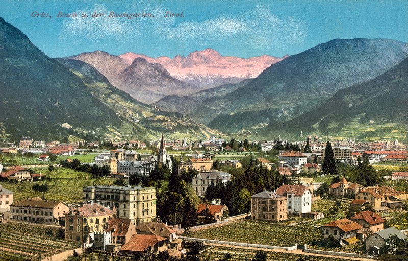 Gries ، Bozen U Der Rosengarten ، تيرول بواسطة مصور نمساوي
