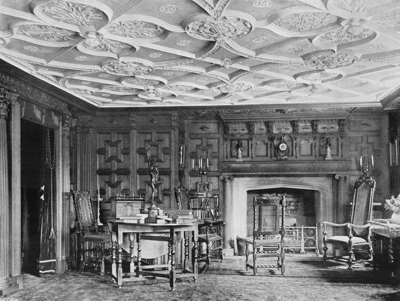 North Side, Long Library (b/w photo) بواسطة تشارلز لاثام