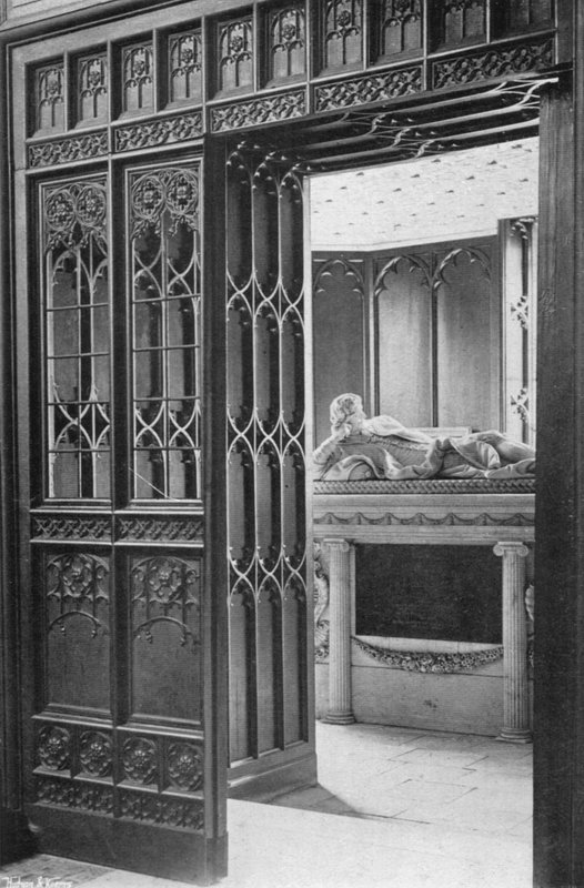The Chapel and the Tomb (صورة b / w) بواسطة تشارلز لاثام