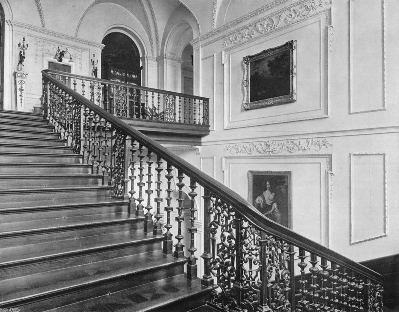 The Stairway (b/w photo) بواسطة تشارلز لاثام