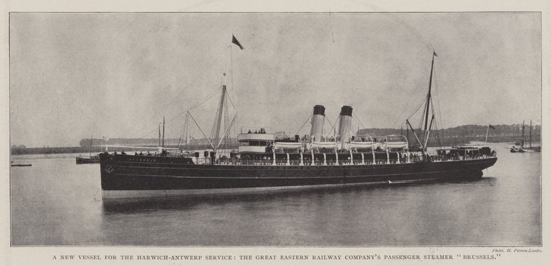 سفينة جديدة لخدمة Harwich-Antwerp ، شركة Great Eastern Company Railway Company Passenger Steamer Brussels بواسطة مصور انجليزى