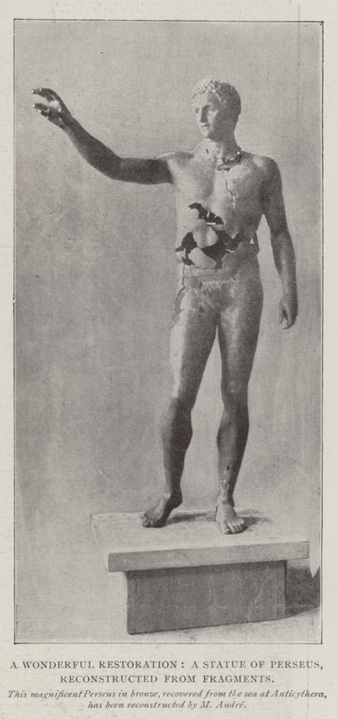 استعادة رائعة ، تمثال من Perseus ، أعيد بناؤها من أجزاء بواسطة مصور انجليزى