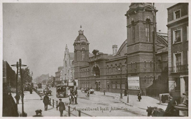 القاعة الزراعية Islington بواسطة مصور انجليزى
