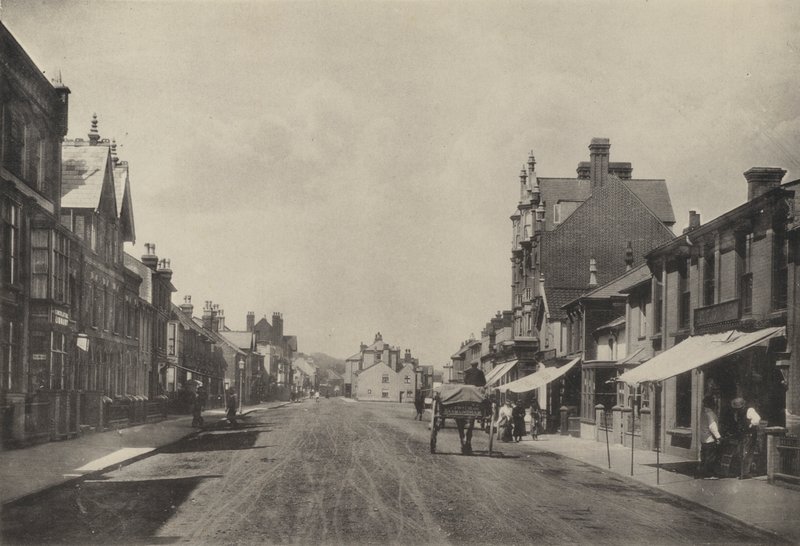 Aldeburgh ، هاي ستريت (b / w photo) بواسطة مصور انجليزى
