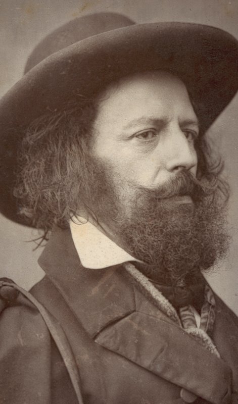 Alfred Lord Tennyson, poet, portrait (b/w photo) بواسطة مصور انجليزى