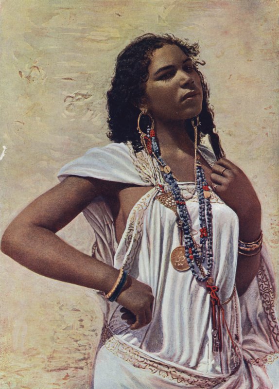 An Arab Woman (b/w photo) بواسطة مصور انجليزى