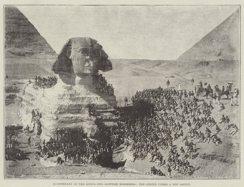الذكرى المئوية الثانية للملوك يمتلكون الحدود الاسكتلندية وأبو الهول تحت منظور جديد بواسطة مصور انجليزى