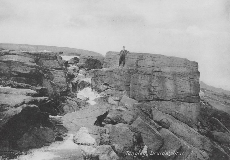 Bingley ، مذبح Druids (صورة b / w) بواسطة مصور انجليزى
