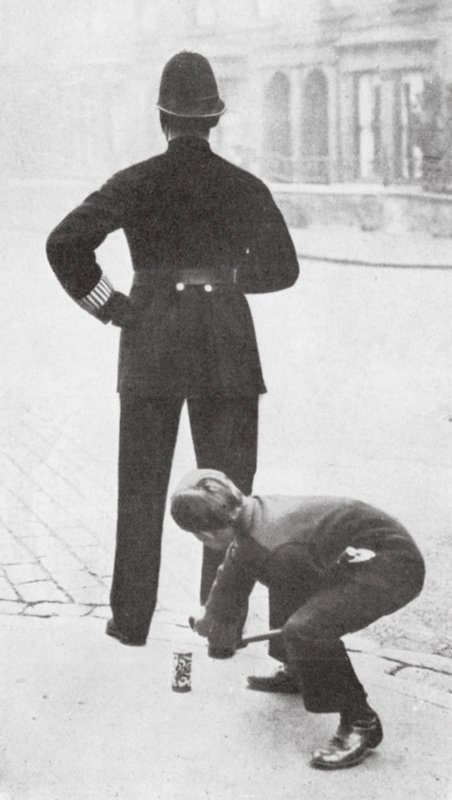  بواسطة مصور انجليزى