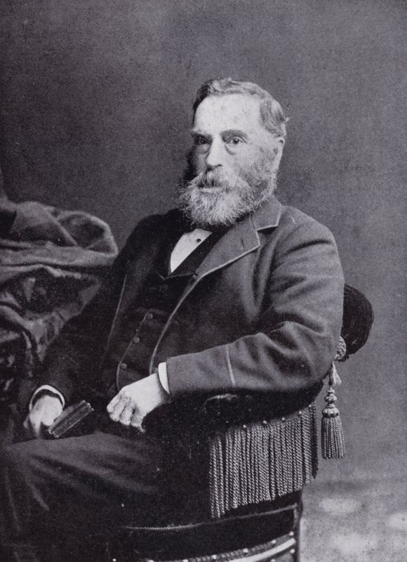 Bradley Thomas Batsford, bookseller and publisher (b/w photo) بواسطة مصور انجليزى