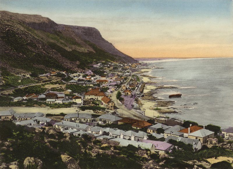 Cape Town: Kalk Bay and St James (photo) بواسطة مصور انجليزى