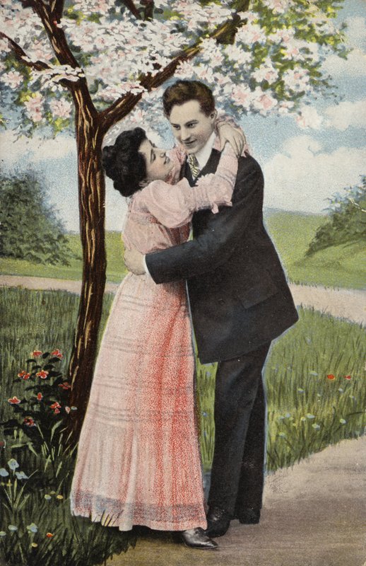 الزوج الذي يعانق تحت شجرة إزهار (chromolitho) بواسطة مصور انجليزى
