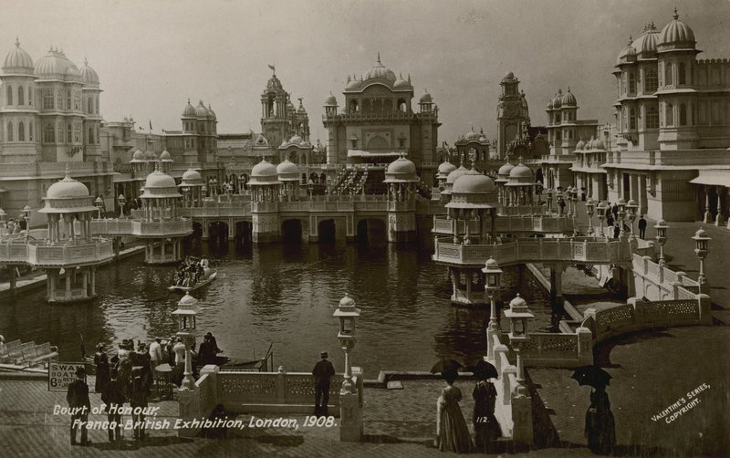 محكمة الشرف ، المعرض الفرنسي البريطاني ، لندن ، 1908 بواسطة مصور انجليزى