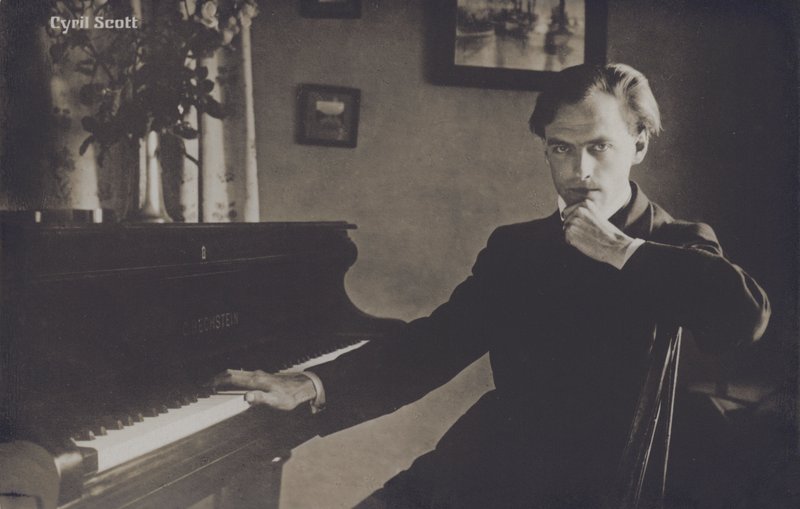 Cyril Scott, English composer, writer and poet (b/w photo) بواسطة مصور انجليزى