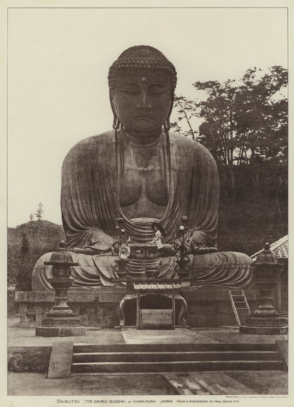 Daibutsu, The Sacred Buddha, at Kamakura, Japan (b/w photo) بواسطة مصور انجليزى