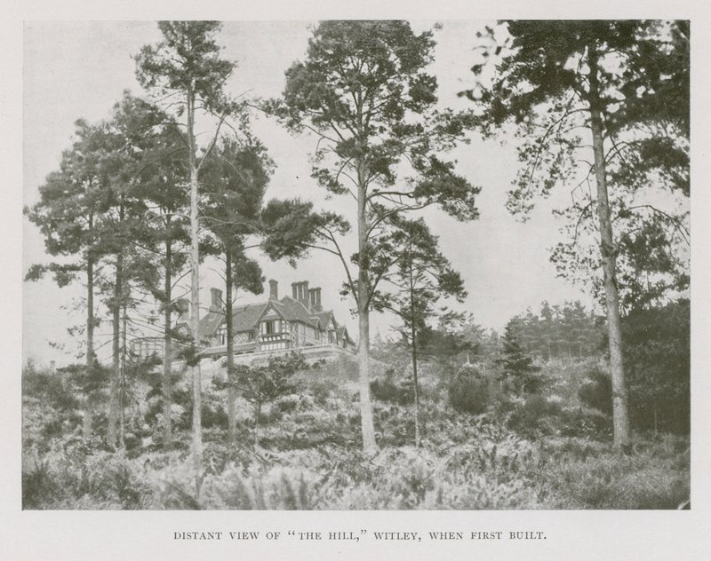 منظر بعيد عن The Hill ، Witley ، Surrey ، عند بنائه لأول مرة (صورة أبيض وأسود) بواسطة مصور انجليزى
