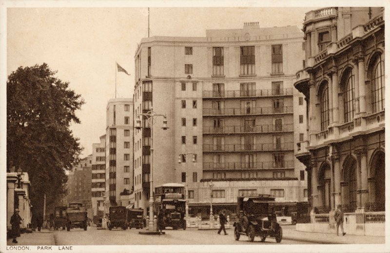 فندق دورتشستر ، بارك لين ، لندن (b / w photo) بواسطة مصور انجليزى