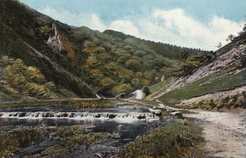 Dovedale ، Castle Rock بواسطة مصور انجليزى