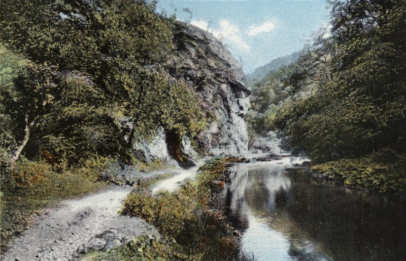 Dovedale ، الصخرة ذات الوجه الأسد بواسطة مصور انجليزى