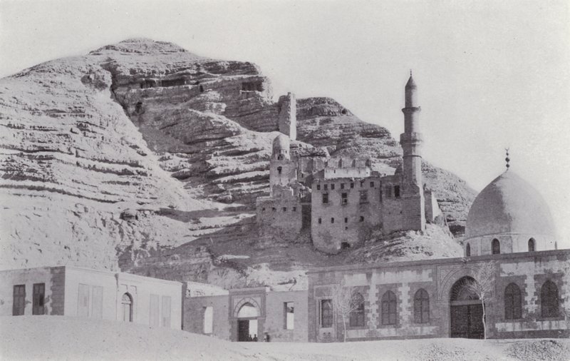 مصر: هضبة المقطان (b / w photo) بواسطة مصور انجليزى