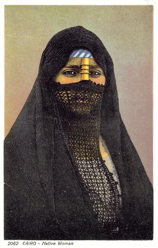 امرأة مصرية (صورة ملونة) بواسطة مصور انجليزى