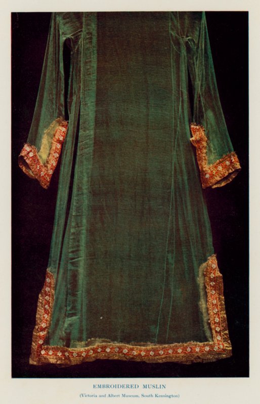 Embroidered Muslin, Victoria and Albert Museum, South Kensington (photo) بواسطة مصور انجليزى