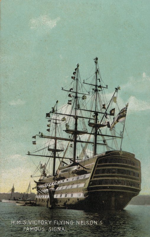 HMS Victory تحلق بإشارة نيلسون الشهيرة (صورة) بواسطة مصور انجليزى