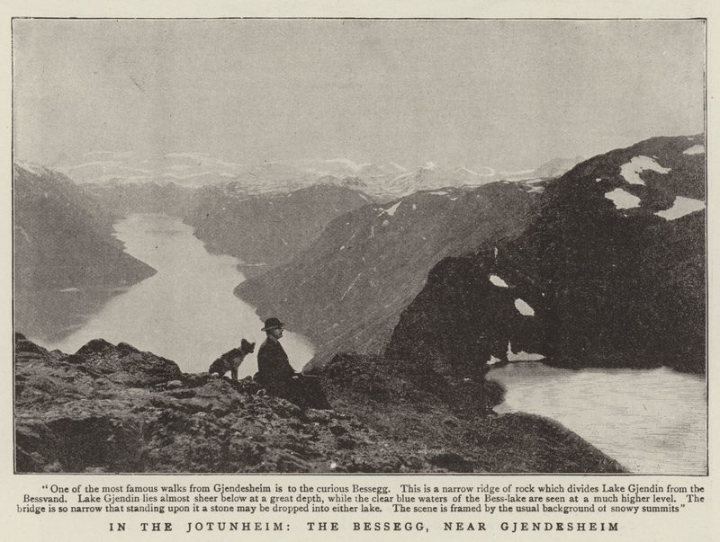 في Jotunheim ، Bessegg ، بالقرب من Gjendesheim بواسطة مصور انجليزى