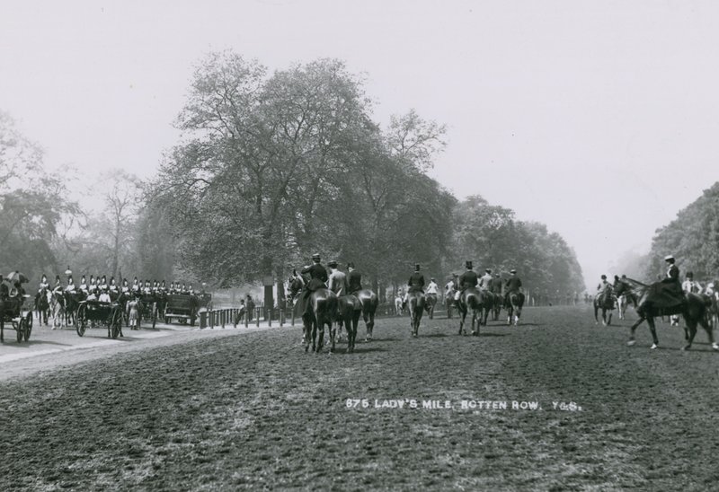 Ladys Mile، Rotten Row، Hyde Park، London بواسطة مصور انجليزى