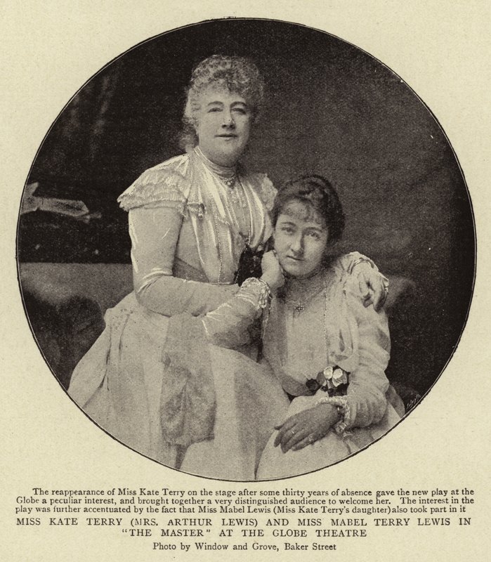 Miss Kate Terry (السيدة Arthur Lewis) و Miss Mabel Terry Lewis في The Master at the Globe Theatre بواسطة مصور انجليزى