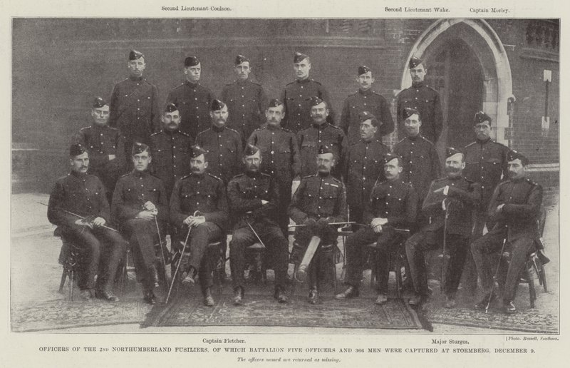 ضباط 2 North Northland Fusiliers ، من بينهم كتيبة خمسة ضباط و 366 رجلا تم القبض عليهم في Stormberg ، 9 ديسمبر بواسطة مصور انجليزى