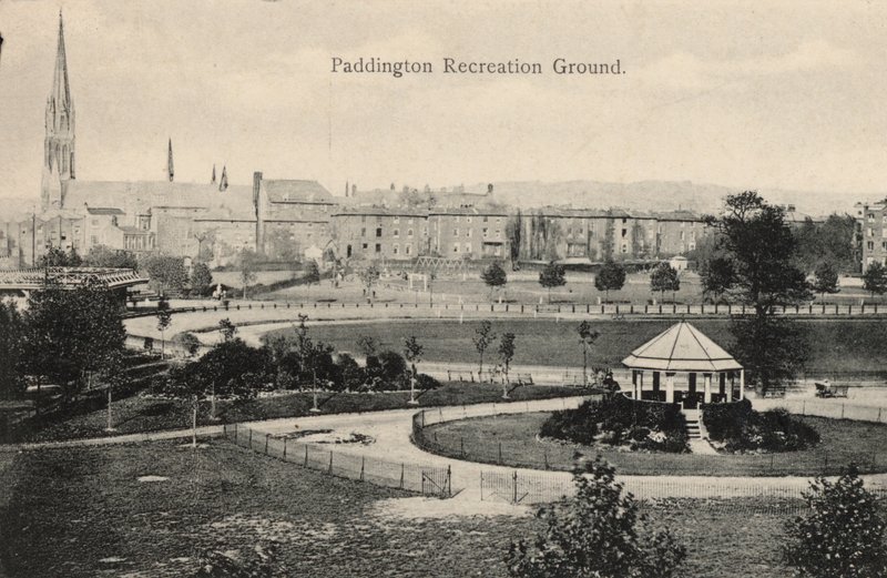 Paddington Recreation Ground, London (b/w photo) بواسطة مصور انجليزى