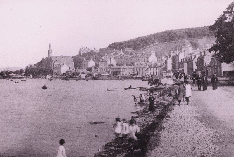 Port Bannatyne (صورة b / w) بواسطة مصور انجليزى